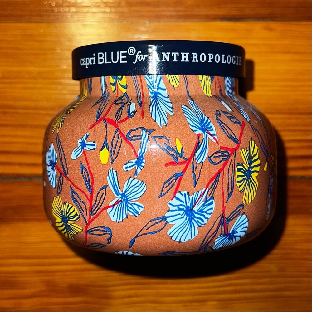 CAPRI BLUE x ANTHROPOLOGIE Volcano Flowers Candle - Picture 3 of 5